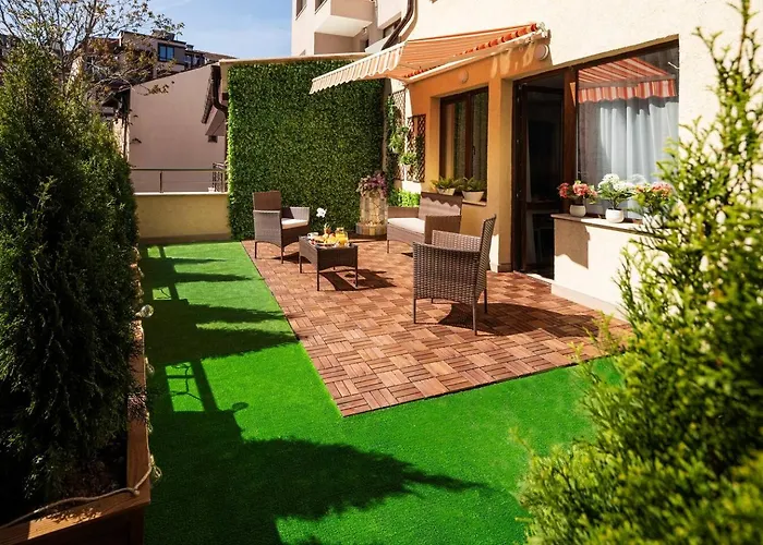 Free Parking On Premises Huge Terrace